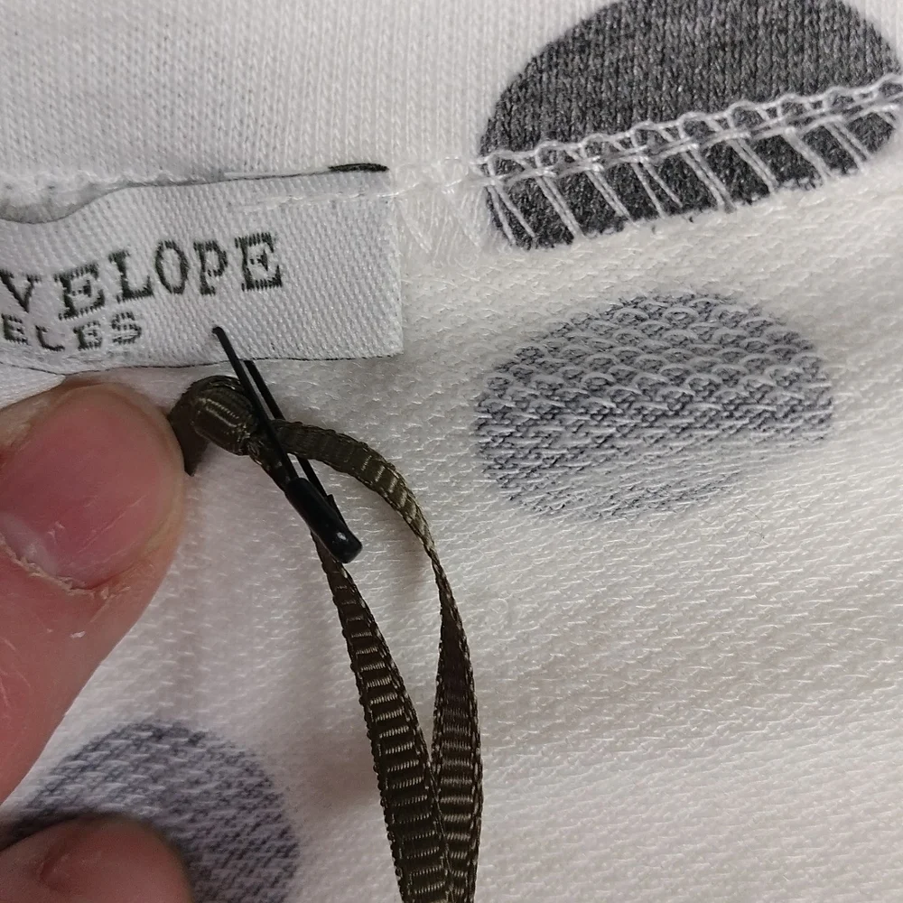 NWT Green Envelope women's medium sized long sleeved top - Picture 3 of 12